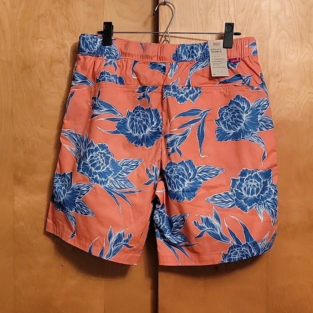 Levi's Men Utility Floral shorts NWT Medium